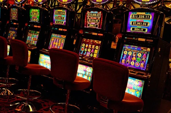 bukit4d mobile interface showing live casino tables and sports betting options on Android phone