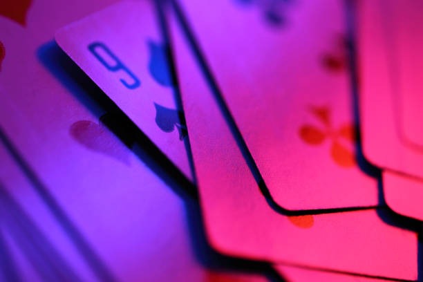 bukit4d live blackjack table displayed on mobile phone screen with dealer and player cards